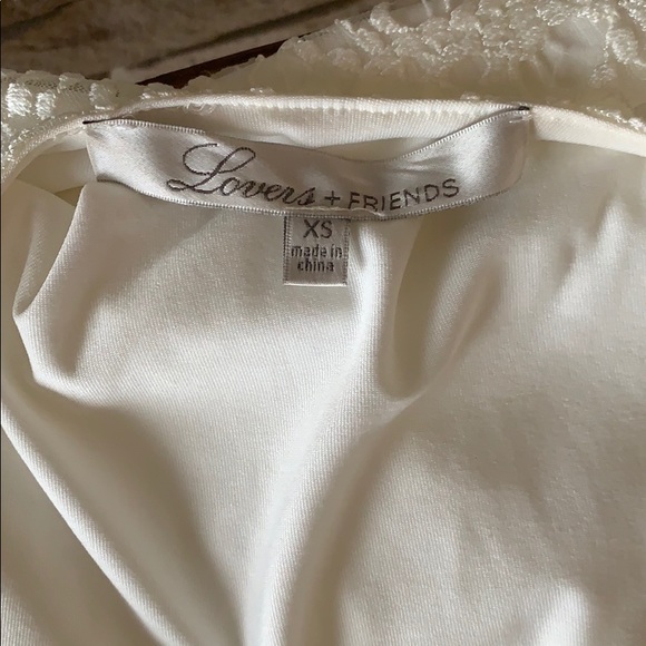 Lace dress - Picture 3 of 4